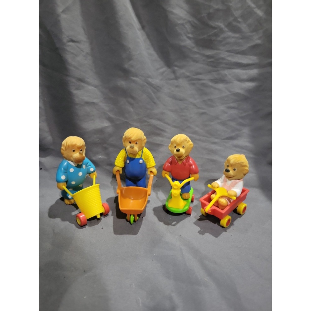 Vintage Berenstain Bears Toy Figure Set 1986 with Extras